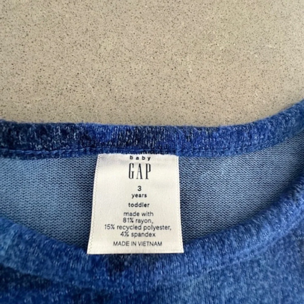 Set of 4 Toddler 4T 4Y Girl's Long Sleeve T-Shirts (3 Gap, 2 washed, never worn)